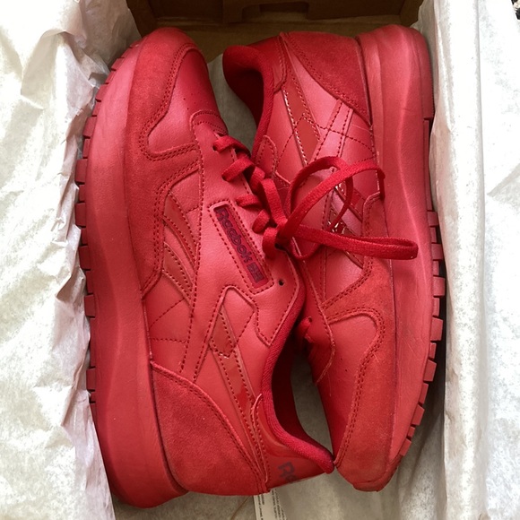 Red Reebok sneakers - Picture 8 of 8